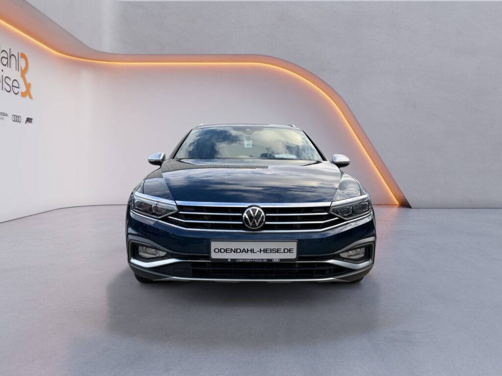 VW Passat Alltrack Exposé-Bild 8