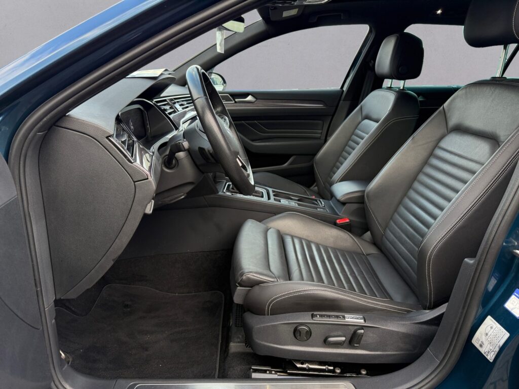VW Passat Alltrack Exposé-Bild 9