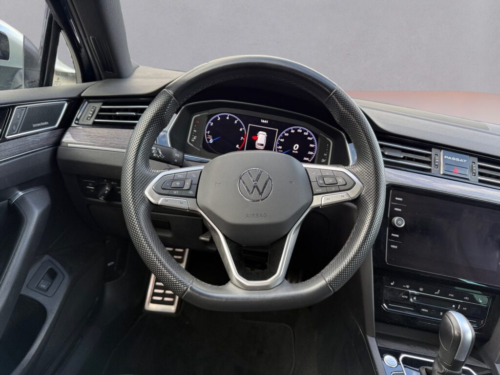 VW Passat Alltrack Exposé-Bild 12