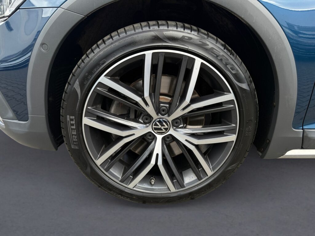 VW Passat Alltrack Exposé-Bild 14