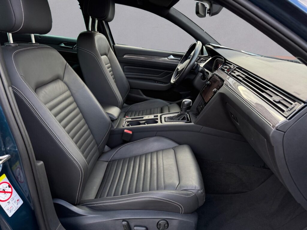 VW Passat Alltrack Exposé-Bild 15