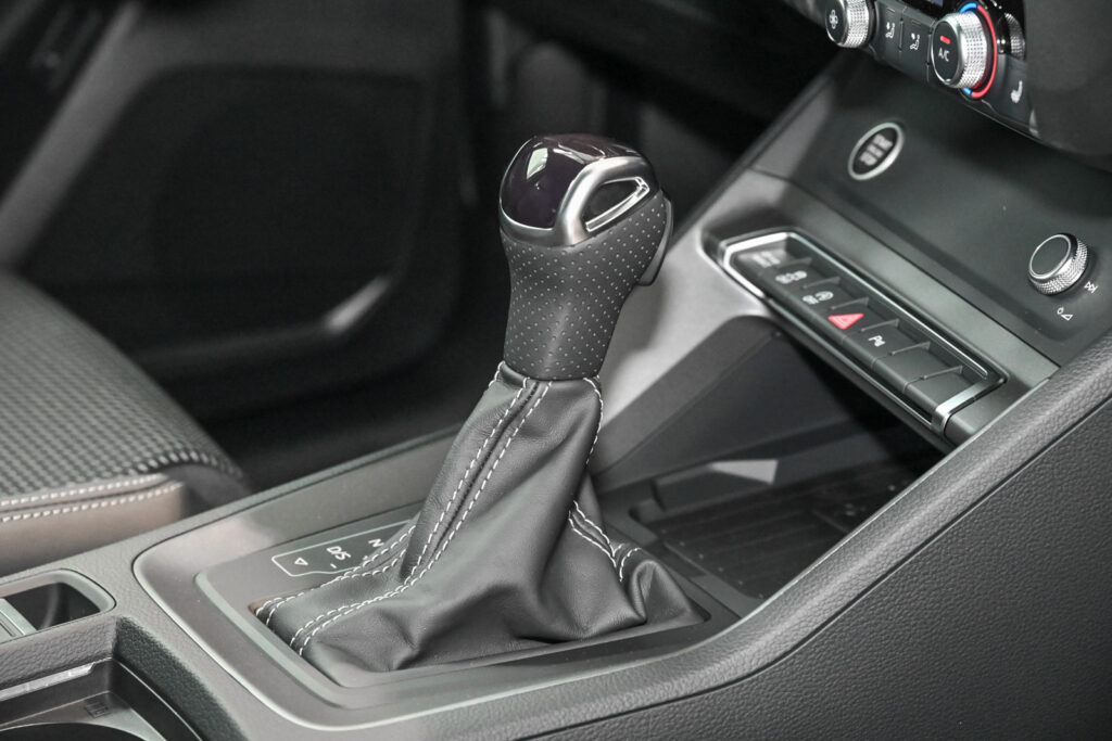 Audi Q3 Exposé-Bild 10