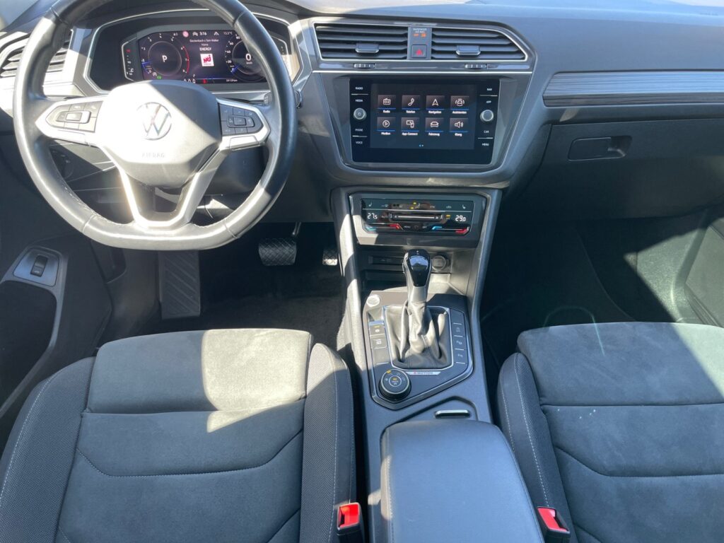 VW Tiguan Allspace Exposé-Bild 10