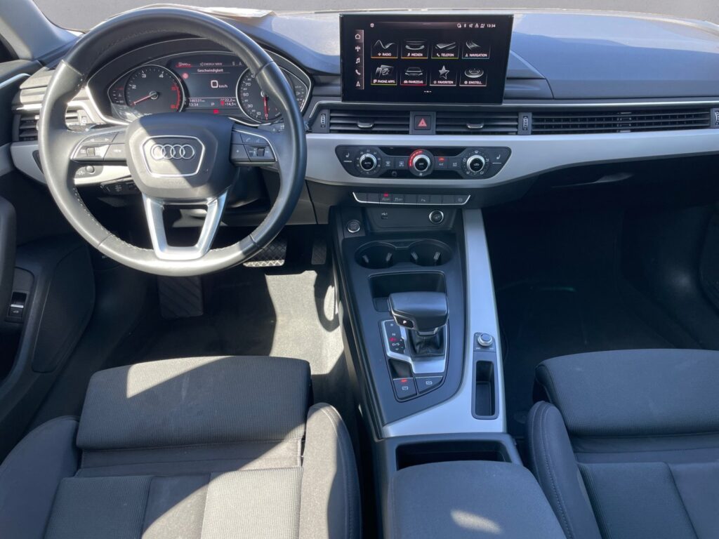 Audi A4 Exposé-Bild 10