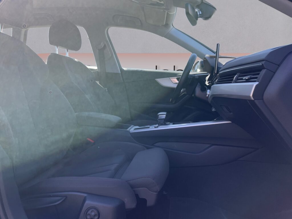 Audi A4 Exposé-Bild 15