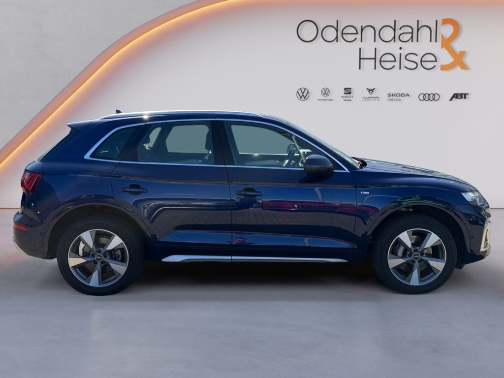 Audi Q5 Exposé-Bild 6