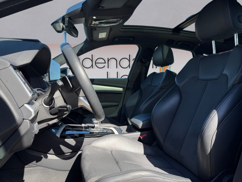 Audi Q5 Exposé-Bild 9