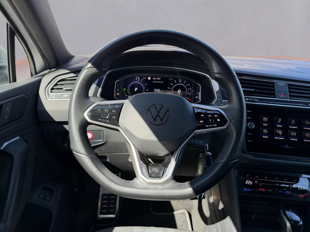 VW Tiguan Exposé-Bild 12
