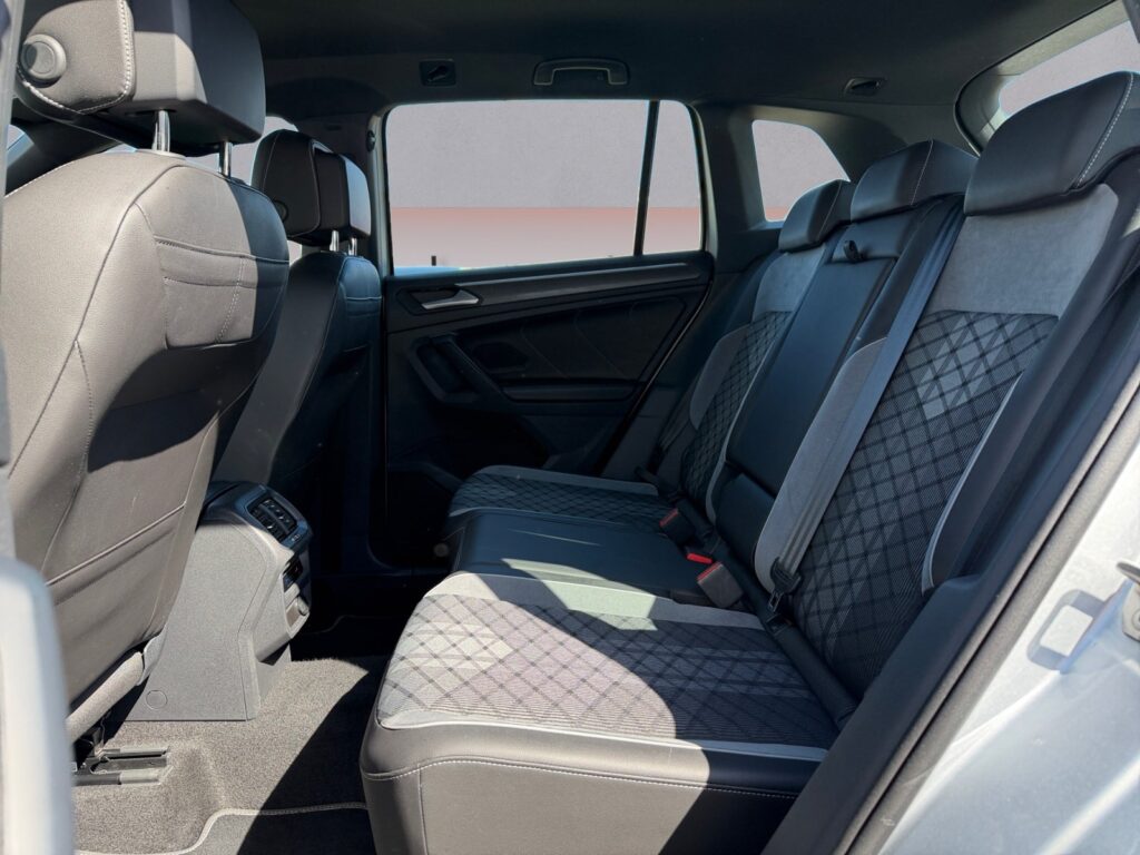 VW Tiguan Exposé-Bild 13
