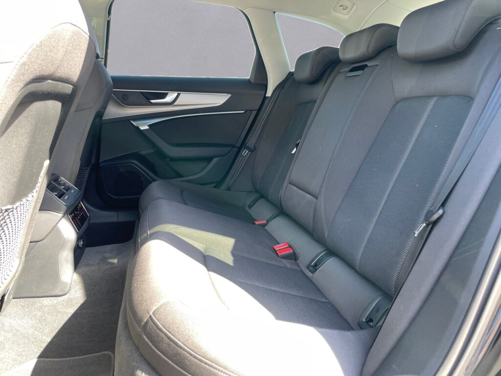 Audi A6 Exposé-Bild 13