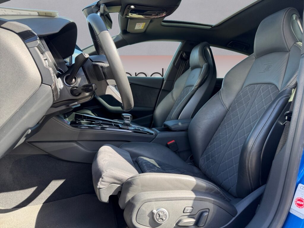 Audi S5 Exposé-Bild 9