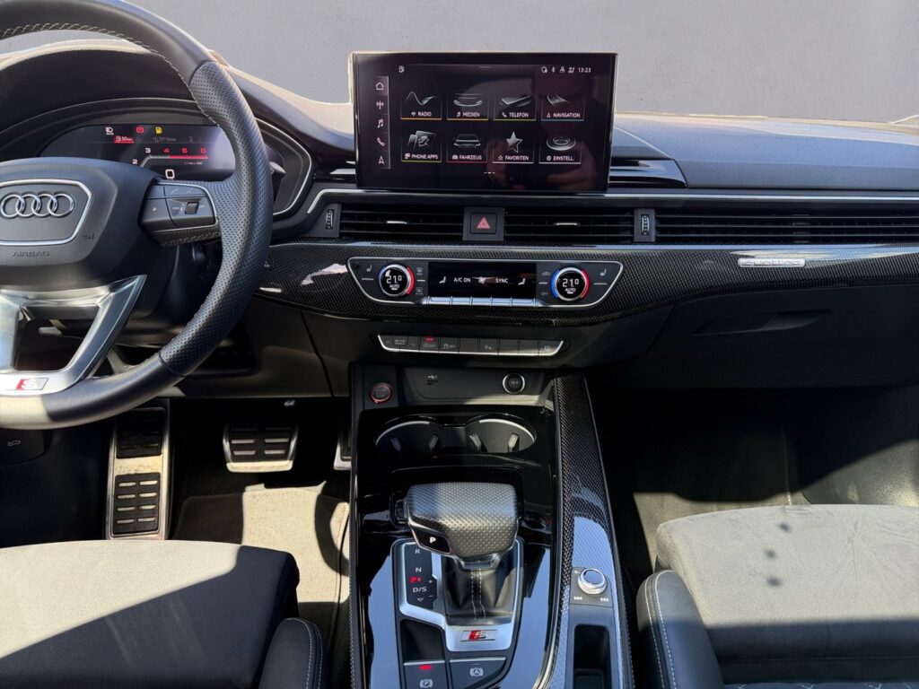 Audi S5 Exposé-Bild 11