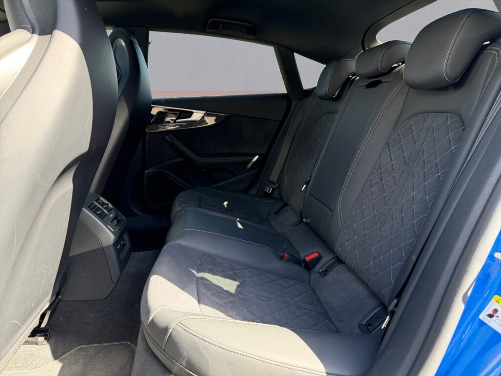 Audi S5 Exposé-Bild 13