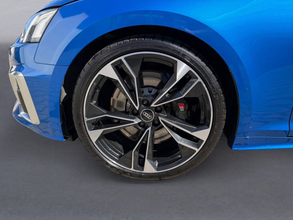 Audi S5 Exposé-Bild 14