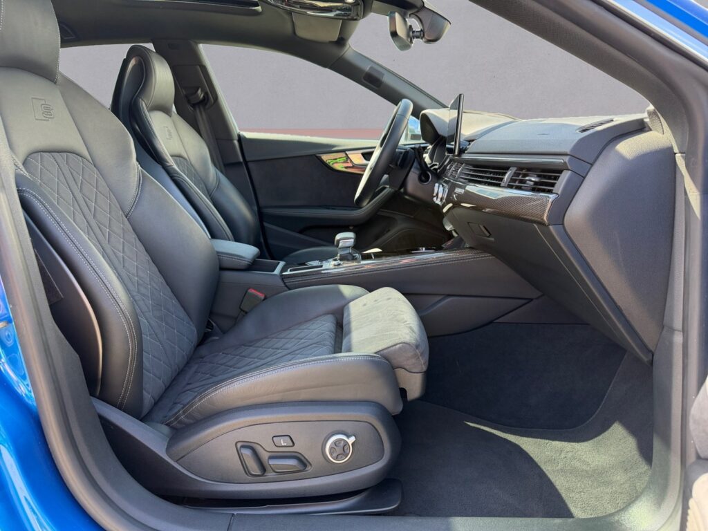 Audi S5 Exposé-Bild 15