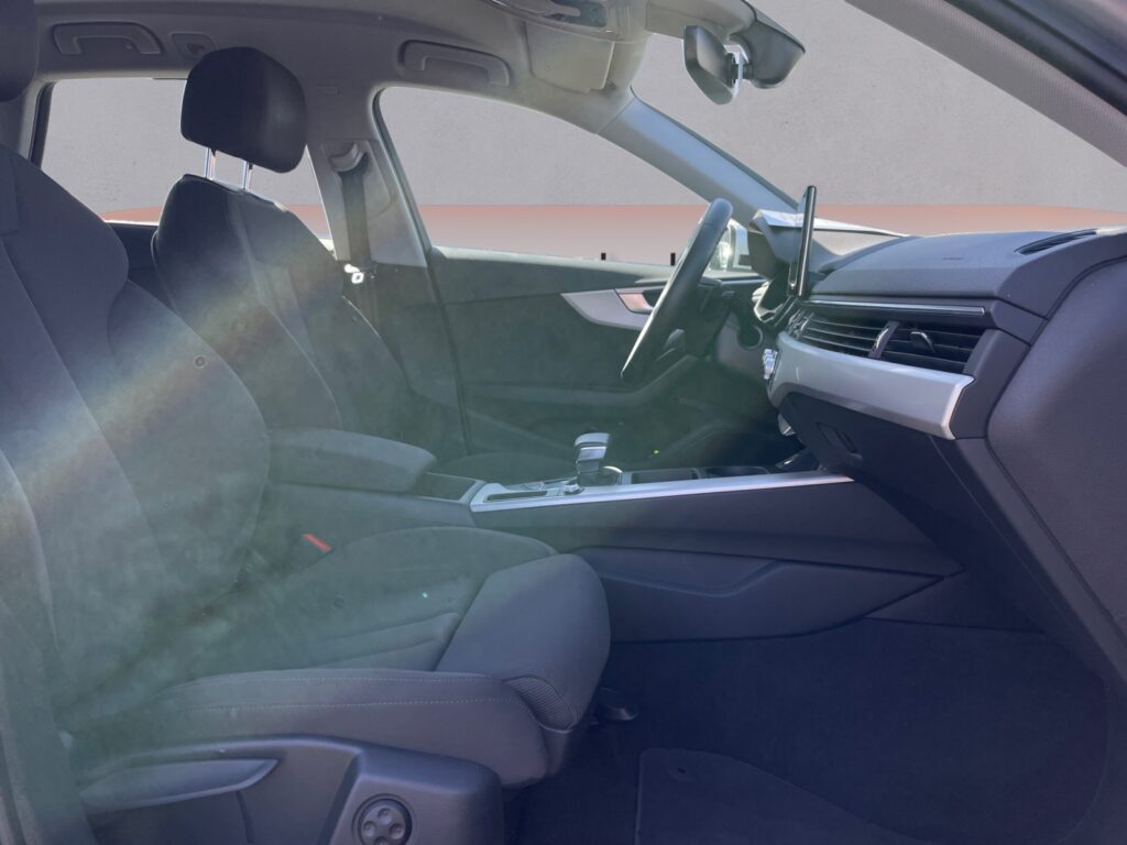 Audi A4 Exposé-Bild 15