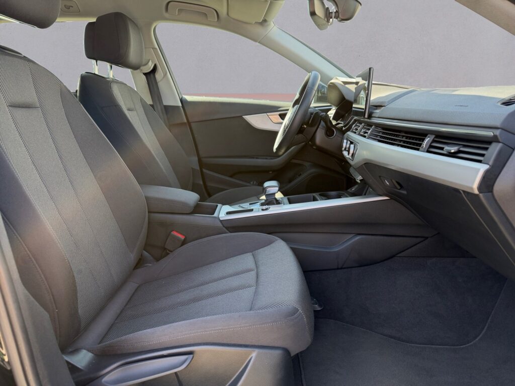 Audi A4 Exposé-Bild 15