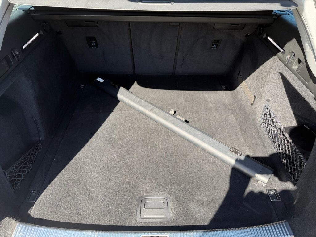 Audi A4 Exposé-Bild 16