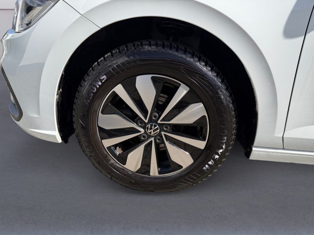 VW Polo Exposé-Bild 14