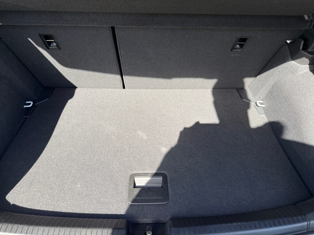 VW Polo Exposé-Bild 16