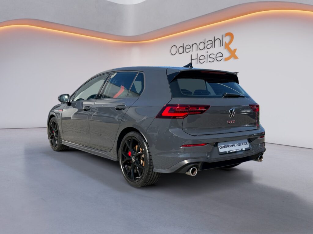 VW Golf Exposé-Bild 3