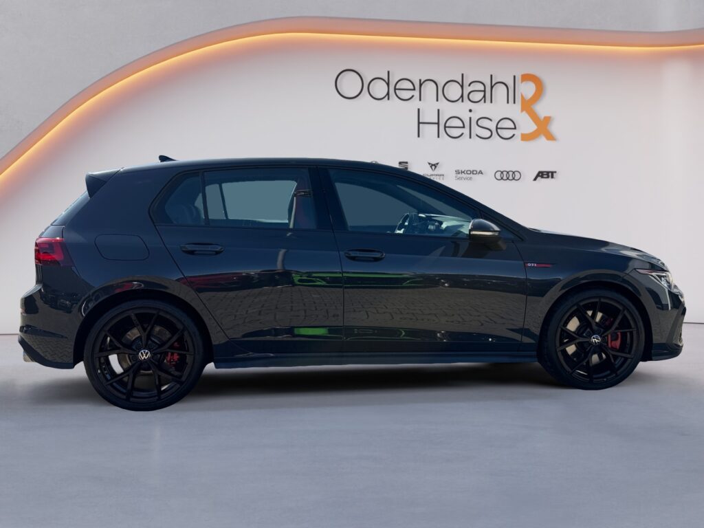 VW Golf Exposé-Bild 6