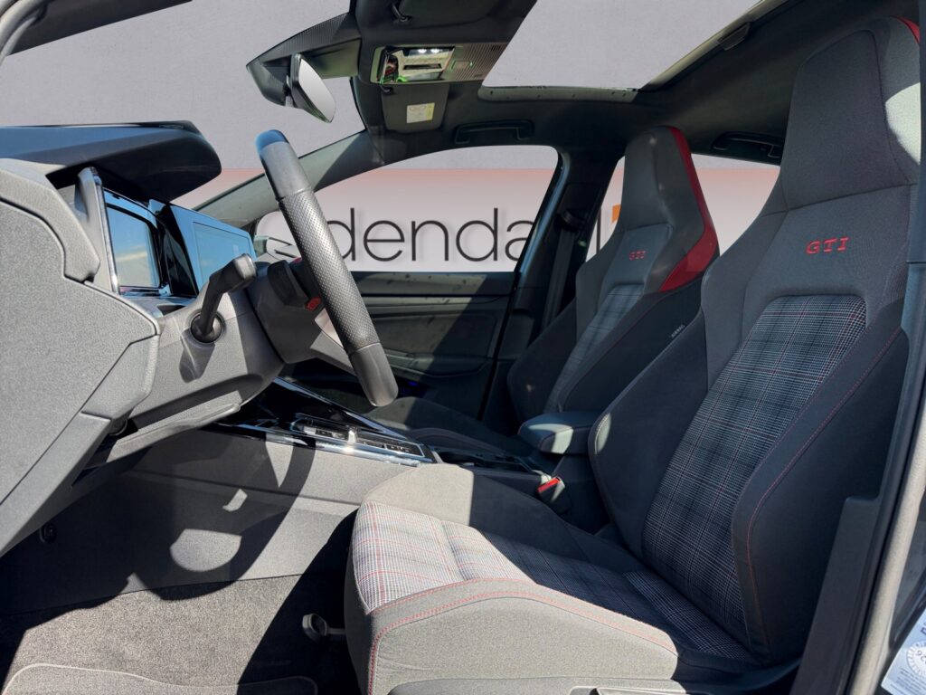 VW Golf Exposé-Bild 9