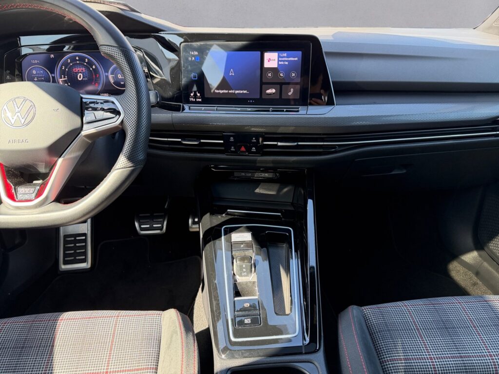 VW Golf Exposé-Bild 11