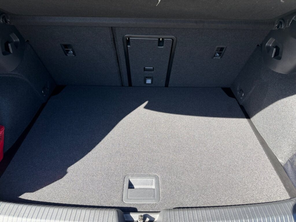 VW Golf Exposé-Bild 17