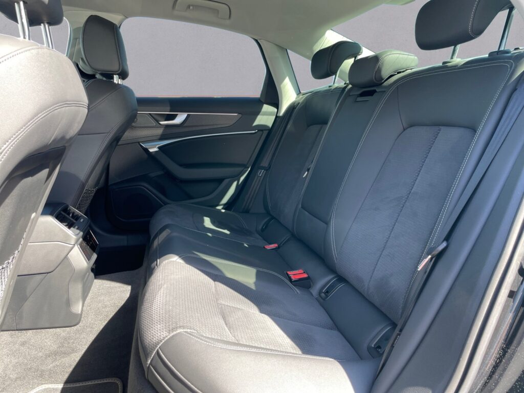 Audi A6 Exposé-Bild 13
