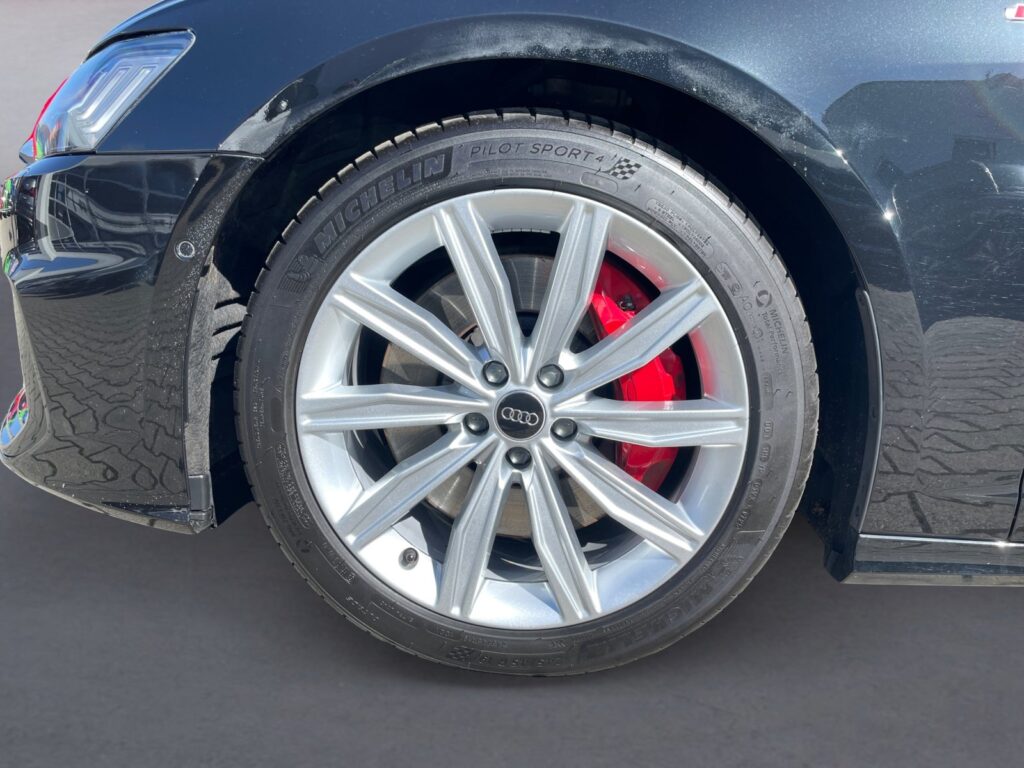 Audi A6 Exposé-Bild 14