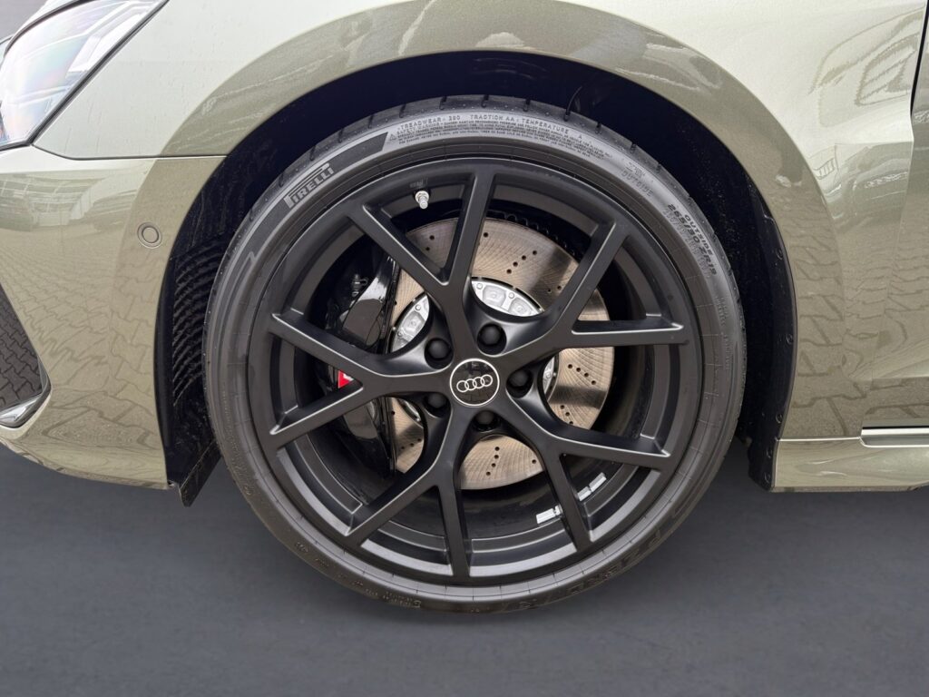 Audi RS3 Exposé-Bild 14