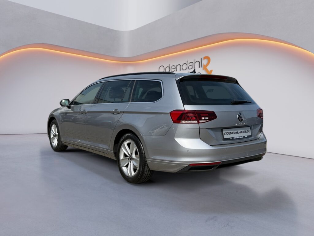 VW Passat Variant Exposé-Bild 2