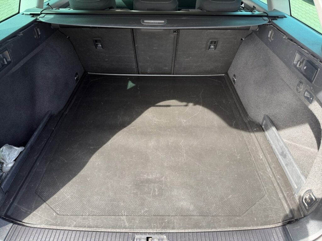 VW Passat Variant Exposé-Bild 15