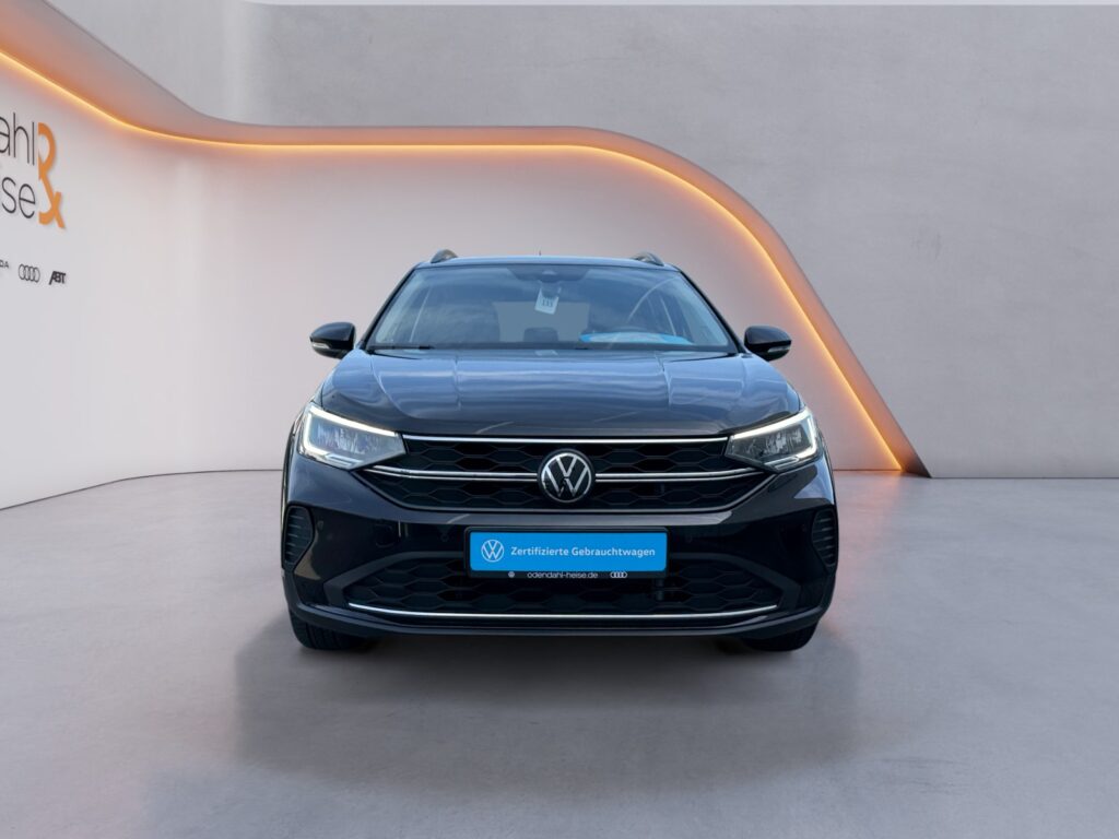 VW Taigo Exposé-Bild 8