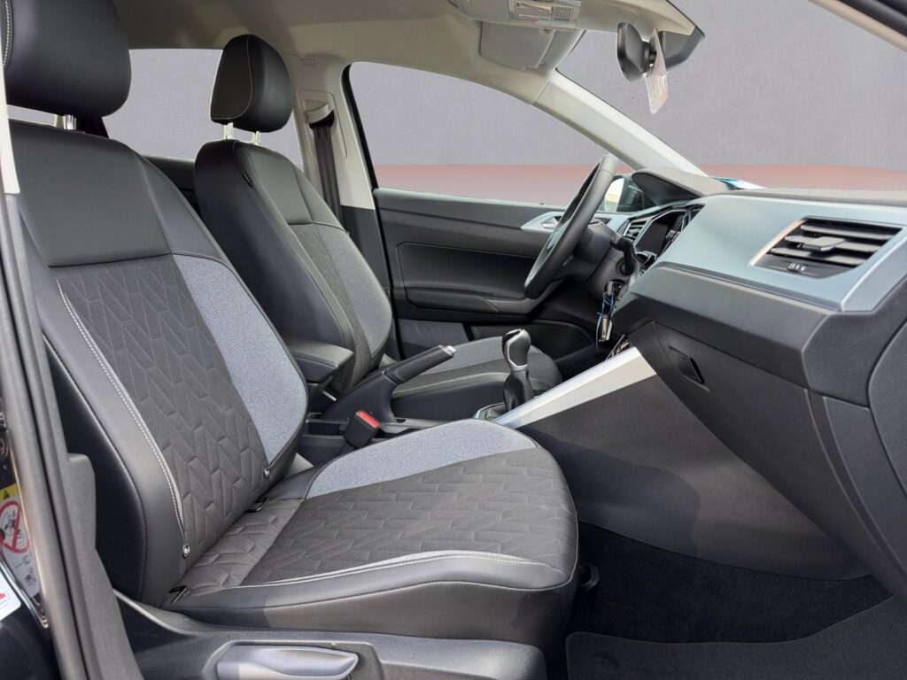 VW Taigo Exposé-Bild 15