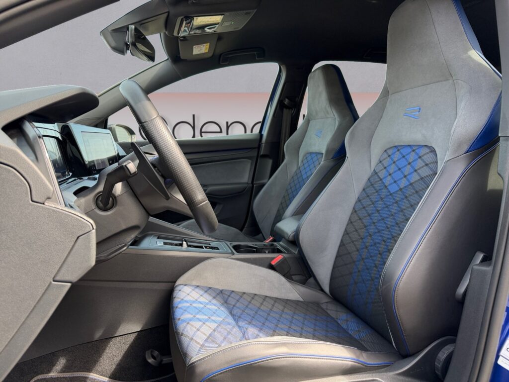 VW Golf Exposé-Bild 9