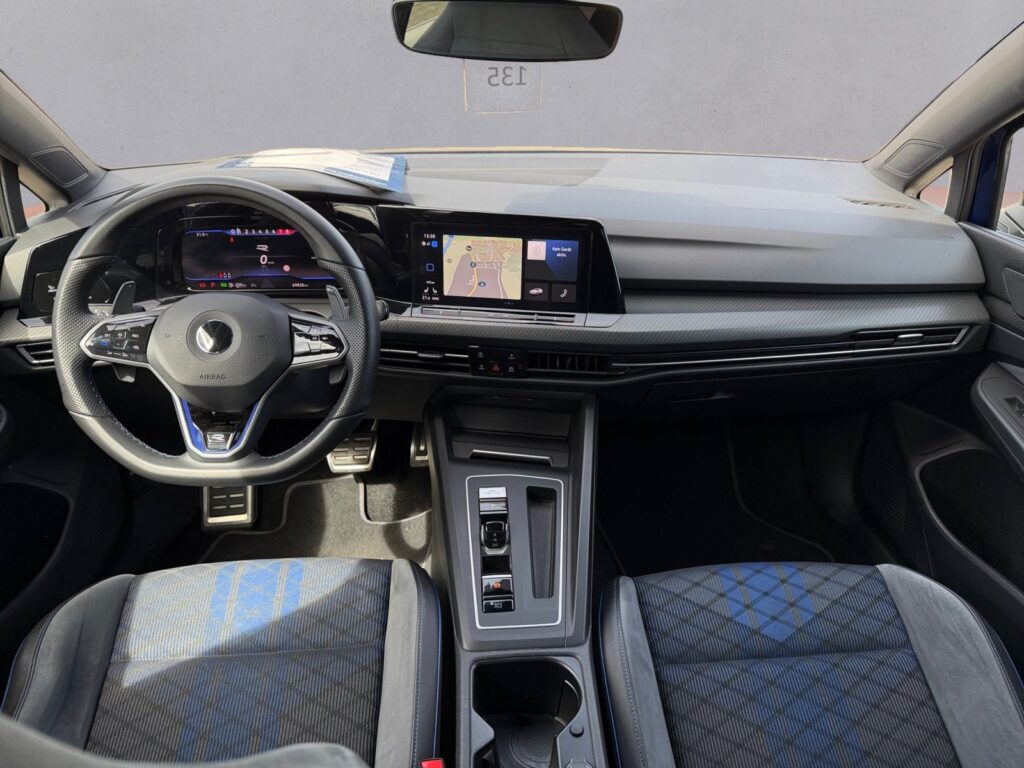 VW Golf Exposé-Bild 10