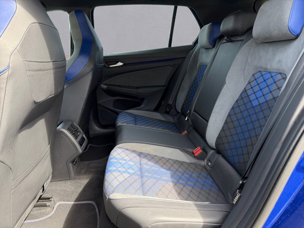 VW Golf Exposé-Bild 13