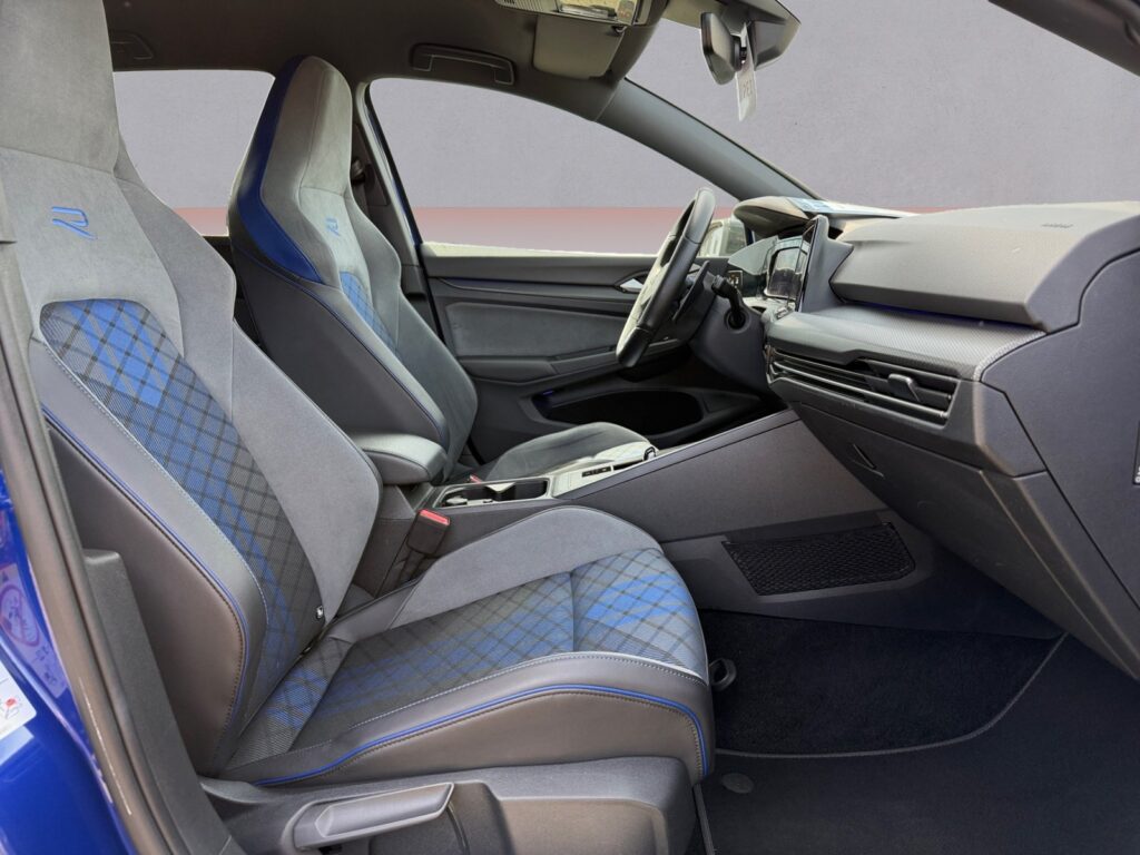 VW Golf Exposé-Bild 15