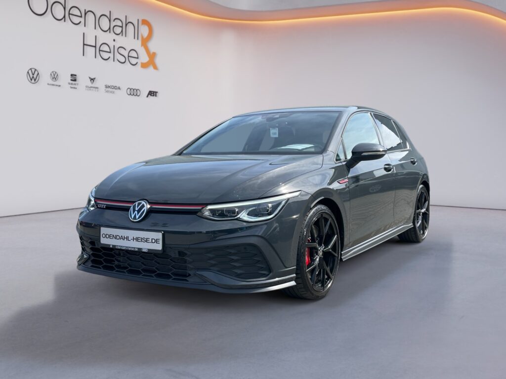 VW Golf Exposé-Bild 1