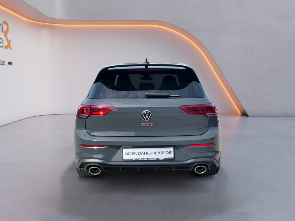 VW Golf Exposé-Bild 4