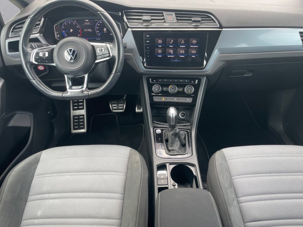 VW Touran Exposé-Bild 10