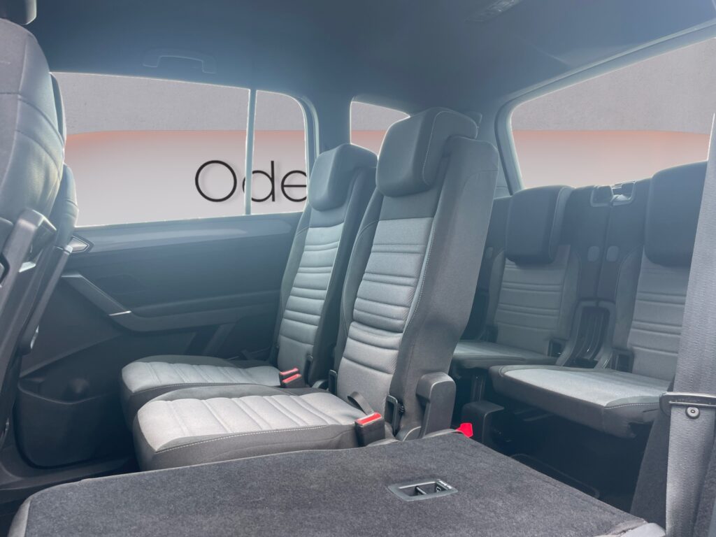 VW Touran Exposé-Bild 13