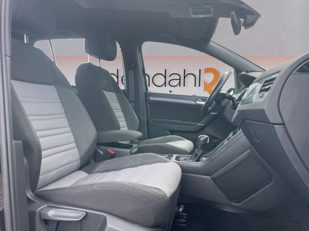 VW Touran Exposé-Bild 15