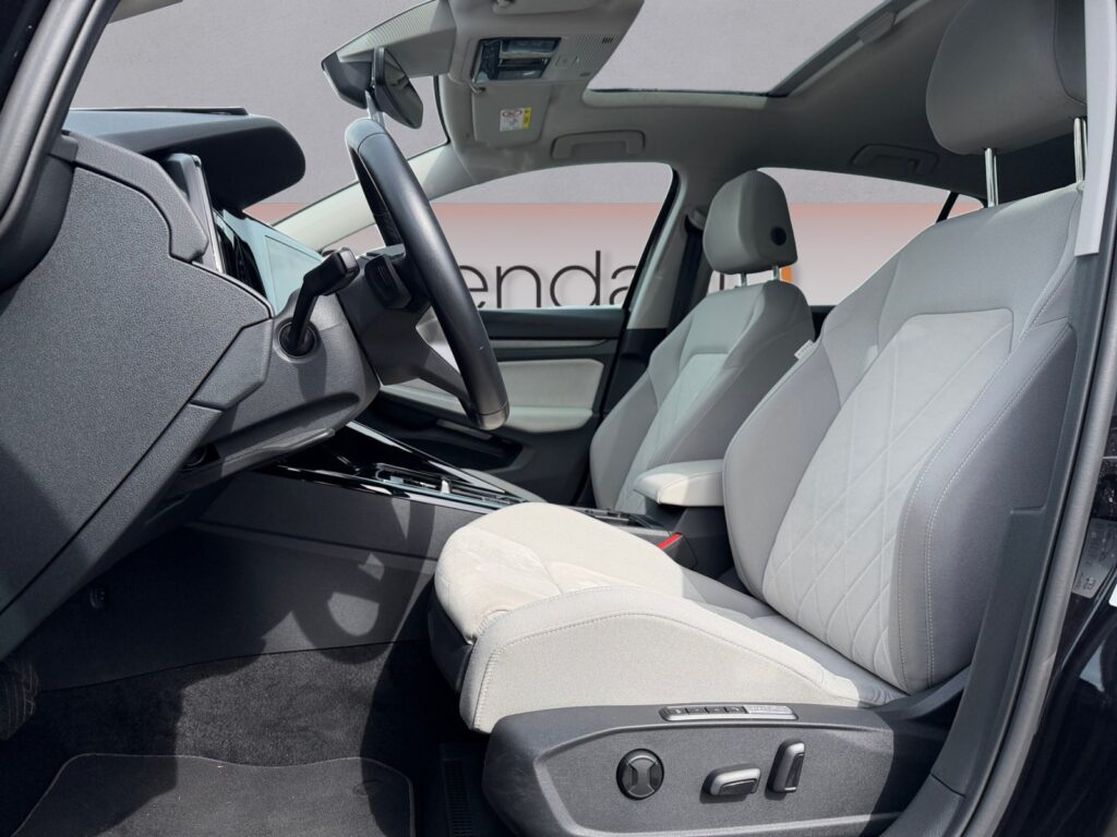 VW Golf Exposé-Bild 9