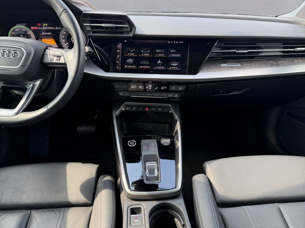 Audi A3 Exposé-Bild 11