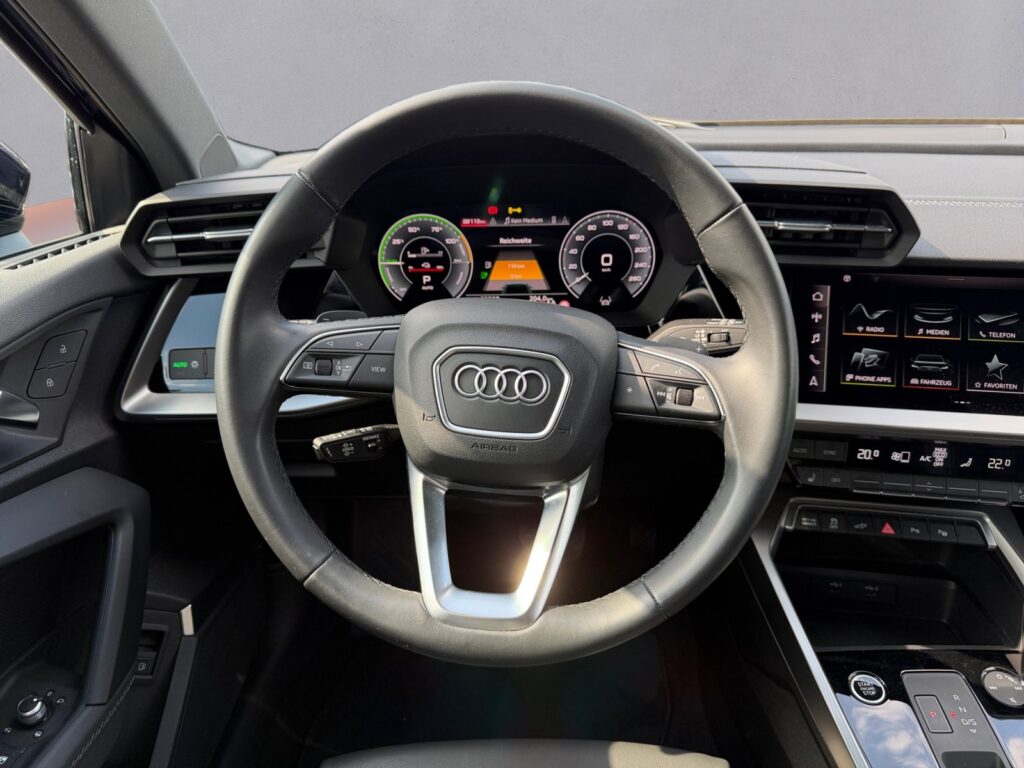 Audi A3 Exposé-Bild 12