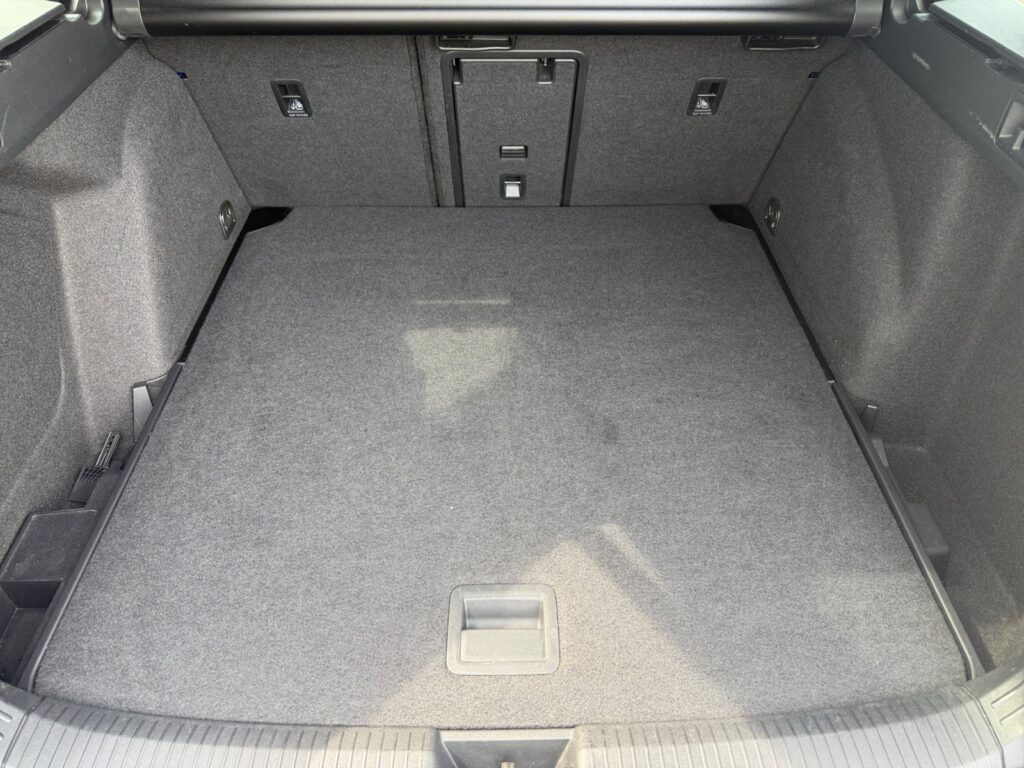 VW Golf Exposé-Bild 17