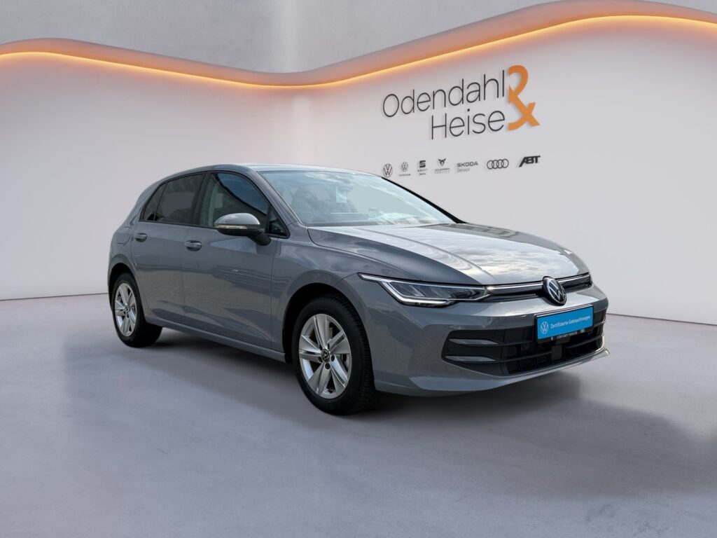 VW Golf Exposé-Bild 7